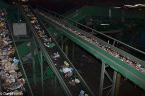 Sorting recycled plastic