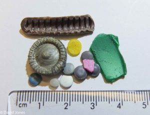 microplastic size range