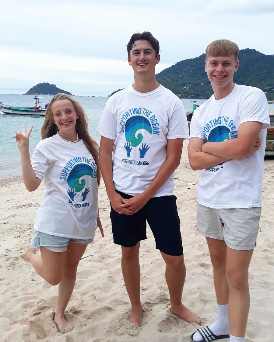 In the summer of 2022 these students from Portsmouth University participated in the Just One Ocean Marine Conservation Internship in collaboration with Coral Tribe Koh Tao, Thailand. They participated in a range of marine conservation projects and activities including the Big Microplastic Survey, coral reef and crown of thorns surveys, drupella snail removal, and beach cleans. It was an experience of a lifetime that contributes to the Just One Ocean mission of protecting the ocean through science, education and communication. As one intern noted:

“Knowledge and understanding are incredibly important in the battle of getting the public backing to protect the environment. I hope with the experience I have gained I will be able to inspire others also and teach those around me the skills and easy ways to reduce our own individual impacts.”

#oceanissues #internship2022 #kohtao #coralreef #crownofthorns #drupellasnails @microplasticsurvey @realcoraltribe @beachcleanorg